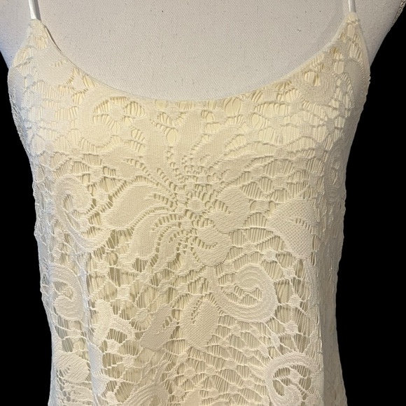 NWT Emerald Sundae Ivory Lace Overlay Sleeveless Mini Dress Size Medium - Picture 4 of 11